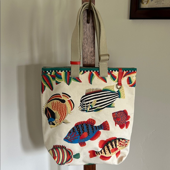 NWOT Inoui Editions Tuba tote bag with a tropical fish print. - Picture 1 of 8